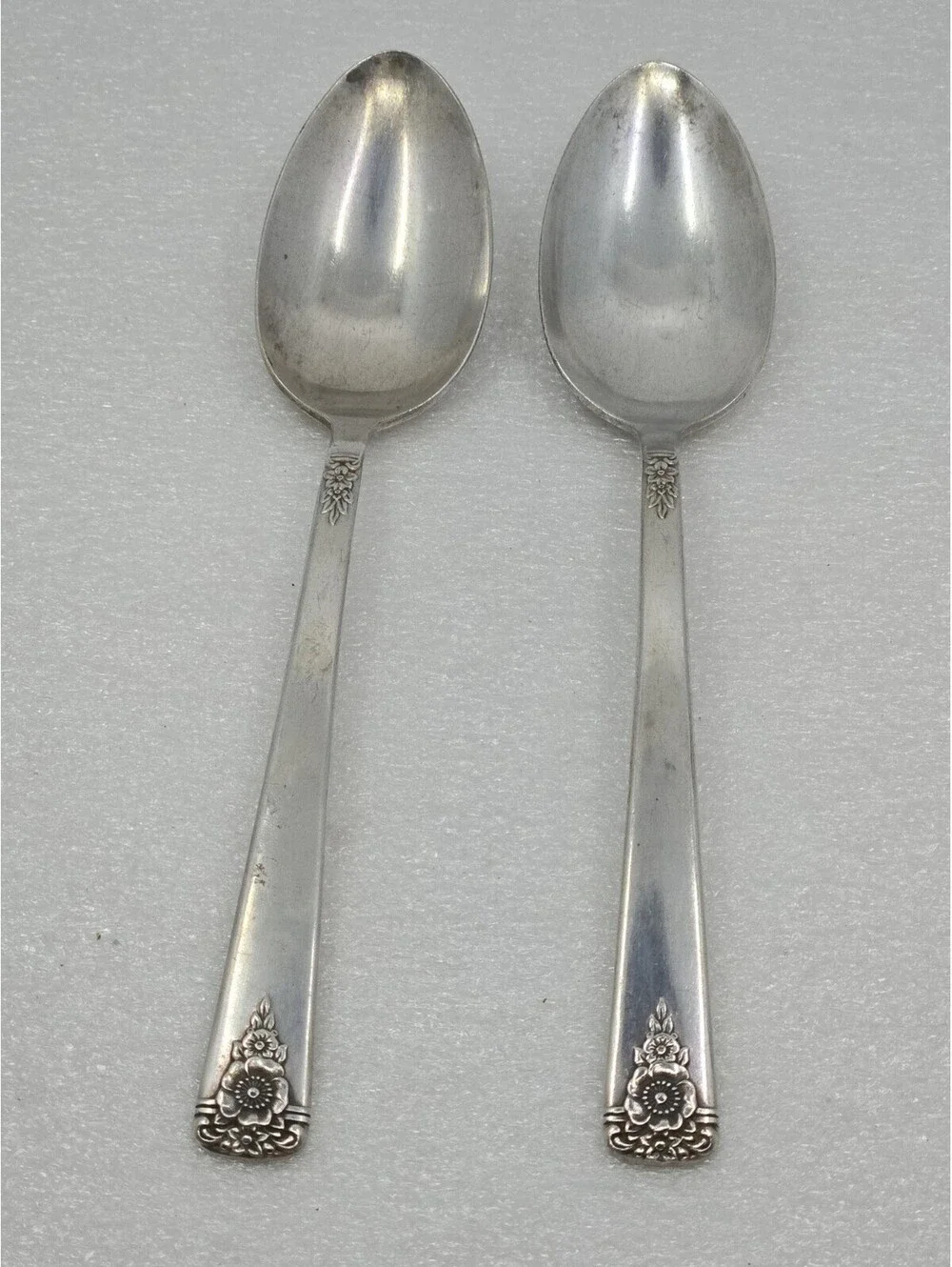 WM Rogers Reinforced Plate IS Silverware Starlight Pattern 2 Tablespoons 7.25